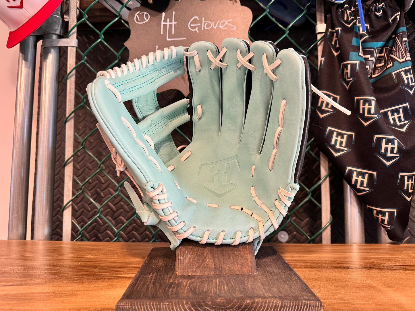 HL Mint & Black Fielding Glove 12.5" RHT